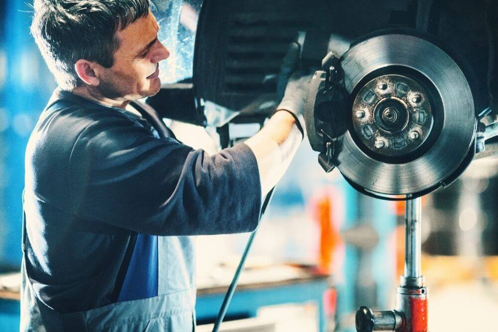 5 Signs Your Car Needs New Brakes